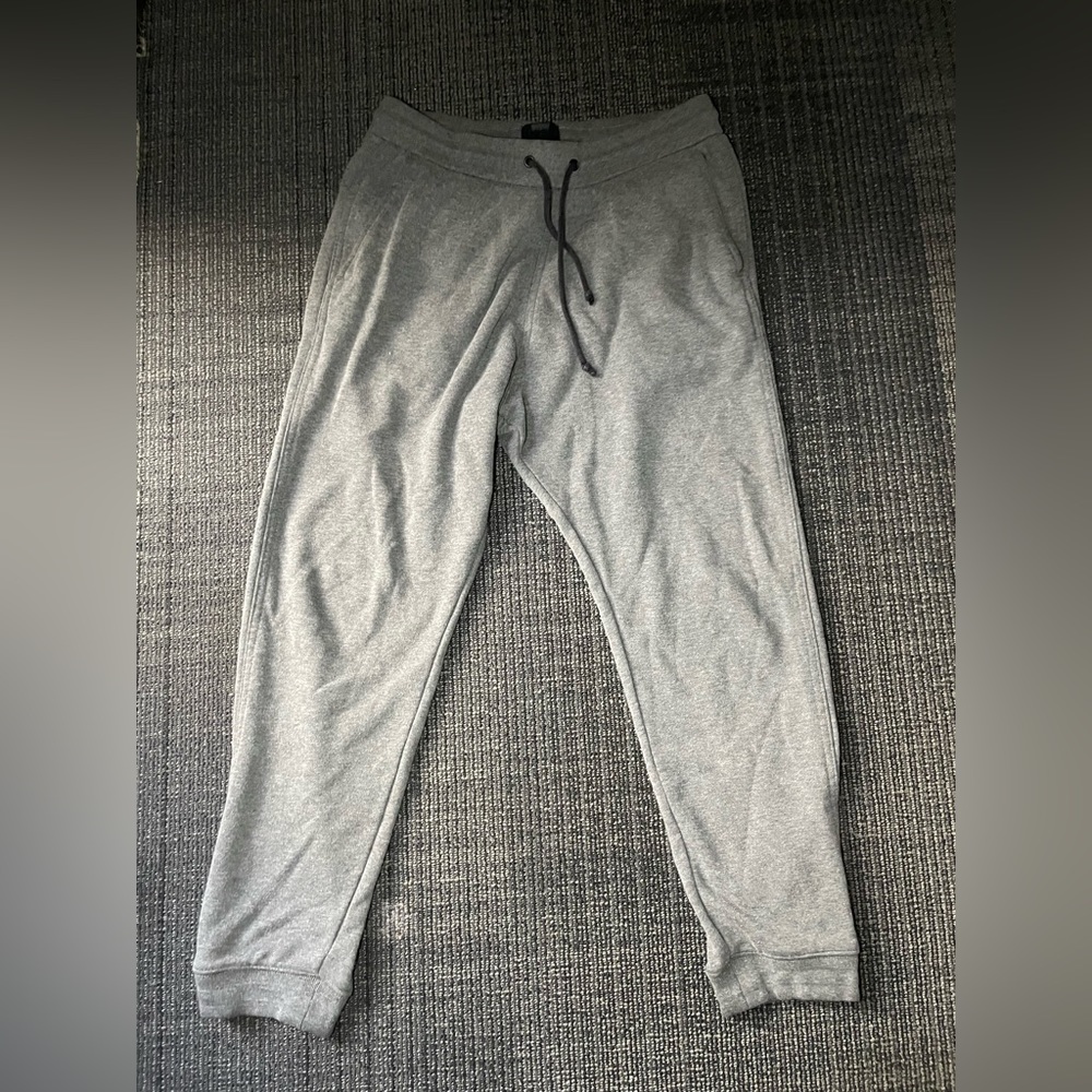 VINTAGE LEVI SWEATS!